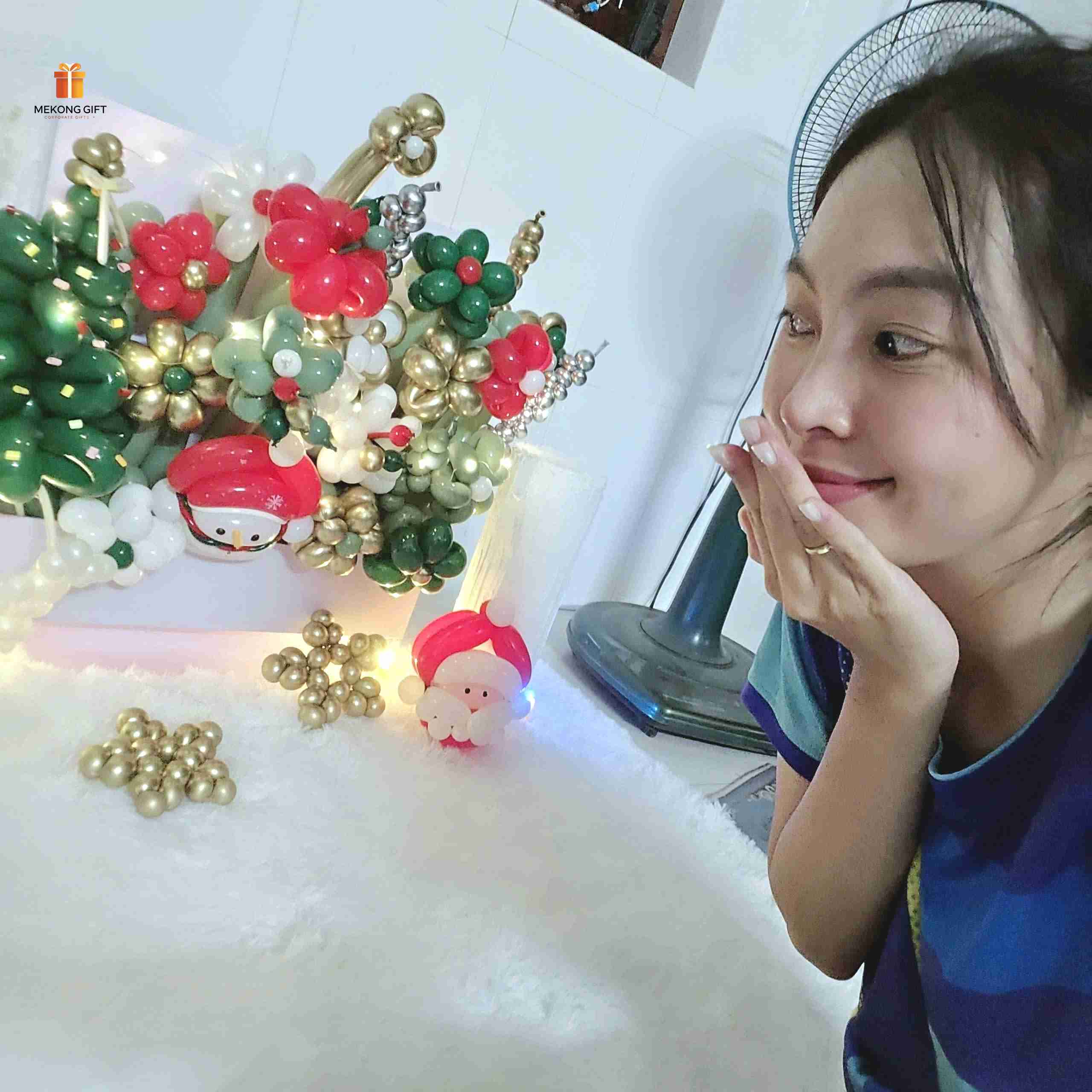 Hộp Quà Bong Bóng Tạo Hình Giáng Sinh Độc Đáo Và Ấn Tượng